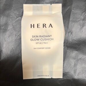 Hera Skin Radiant Glow Cushion Mini